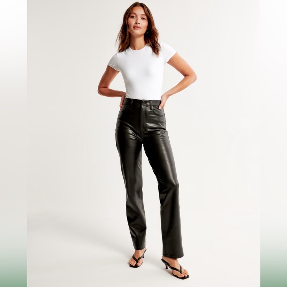 Abercrombie & Fitch Black Curve Love High-Rise Jeans. Vegan Leather
